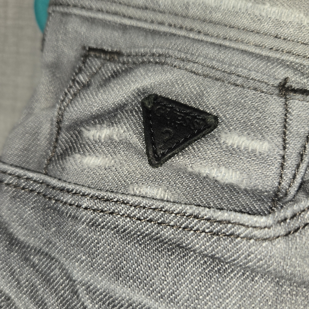 GUESS Lincoln‎ Slim Straight Grey Womens Distressed Vintage Vibe Jeans 31x28
